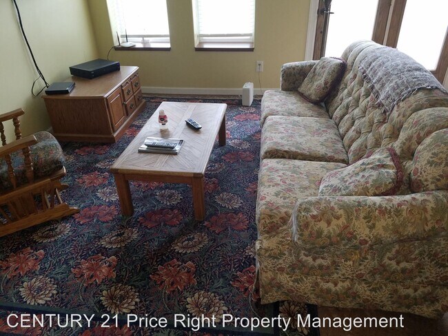 Foto del edificio - 2 br, 1 bath Apartment - 16294 Bramble Lane