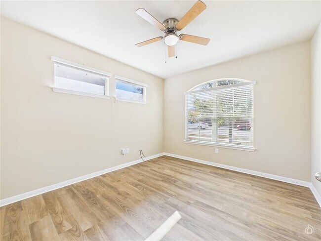 Building Photo - 16424 Pienza Dr