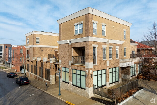 Building Photo - 501 N Walnut St