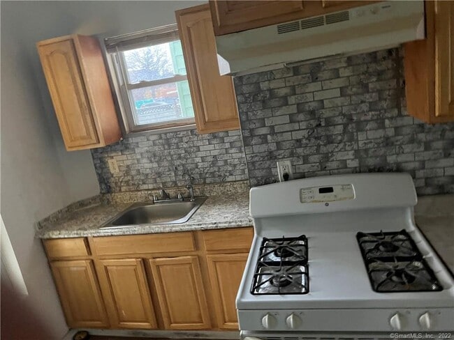 Building Photo - 89 Woolsey St