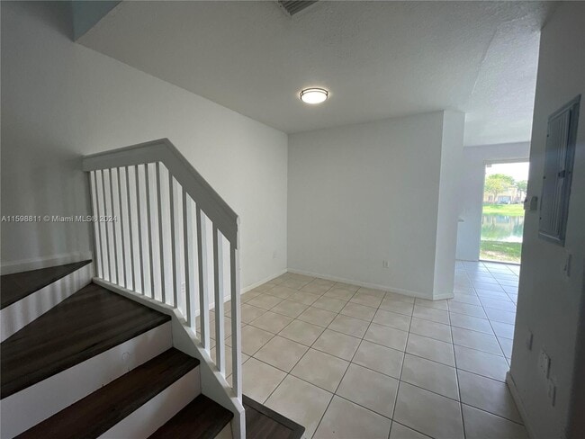 Foto del edificio - 2744 SE 15th Pl