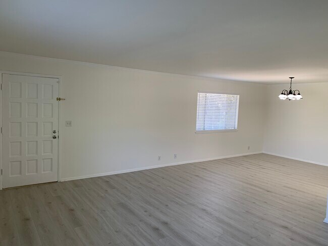 Foto del edificio - 175 E Highland Ave