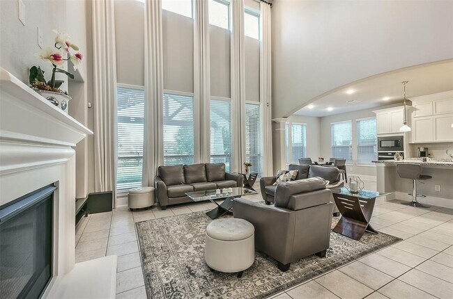 Foto del edificio - 16526 Whiteoak Canyon Dr