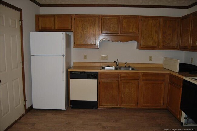 Building Photo - 5837 Maidstone Ln
