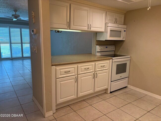 Foto del edificio - 2850 Ocean Shore Blvd