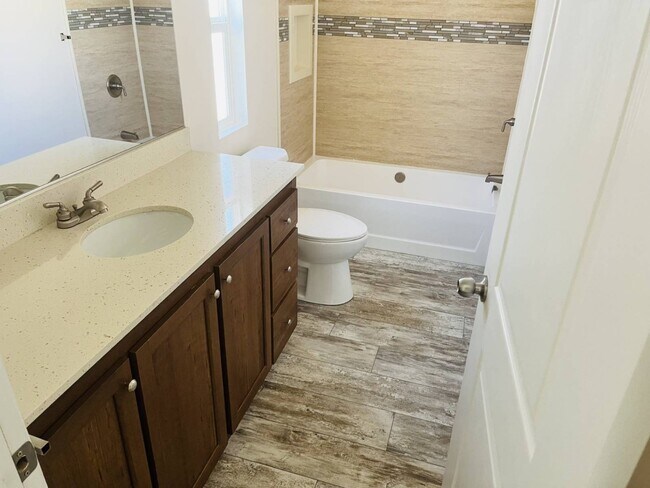 Foto del edificio - 541 E Sullivan St