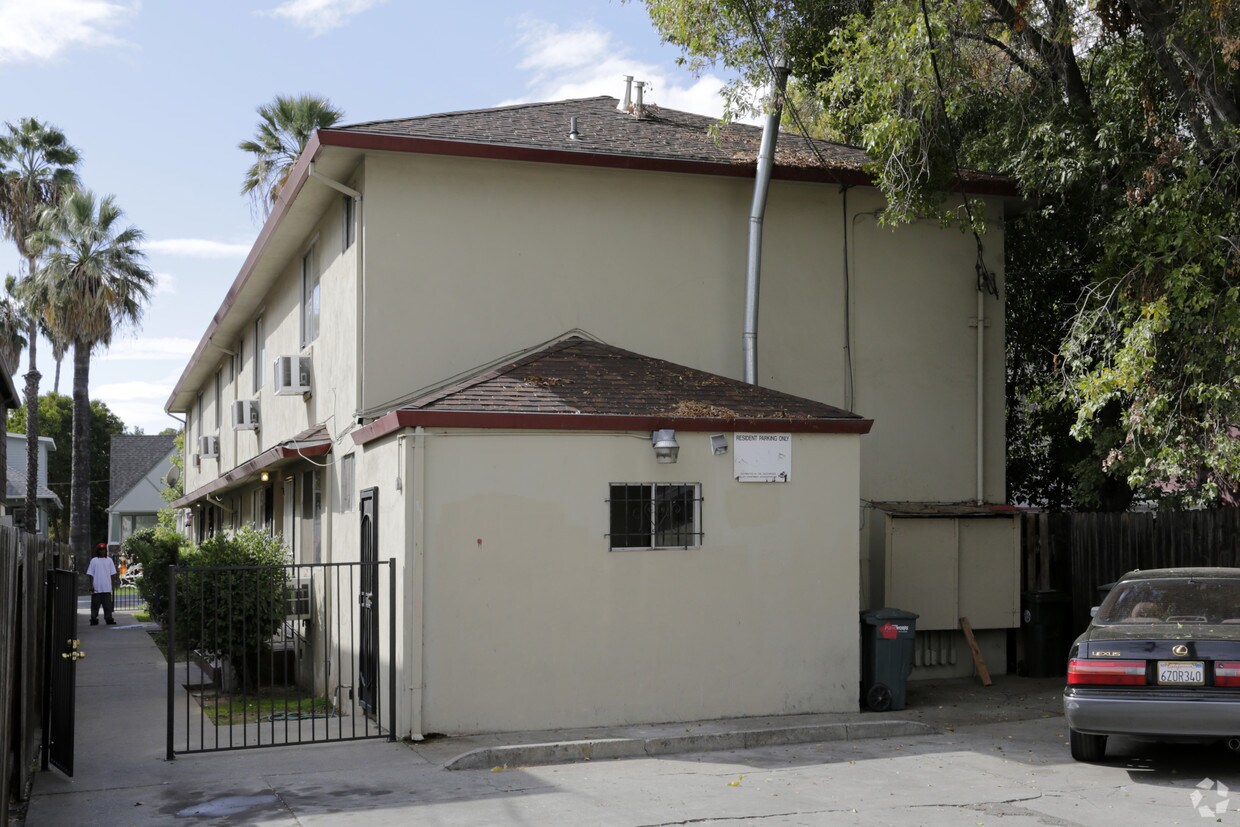 Building Photo - 2411 T St
