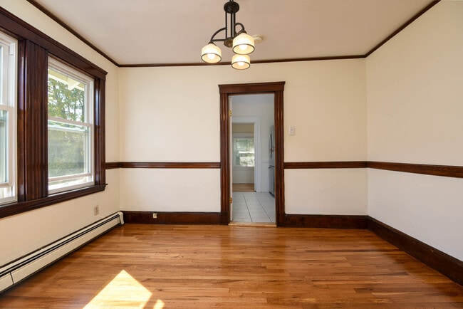 Building Photo - 59 Goodenough St