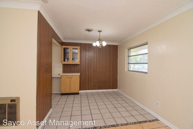 Foto del edificio - 2 br, 1 bath House - 2505 Oleander Ave