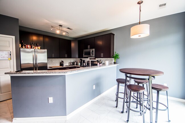 Foto del edificio - 9 Thistledown St
