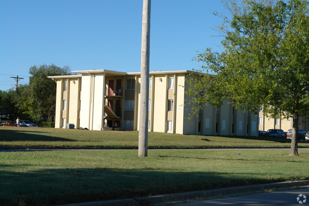 Foto del edificio - South Creek Apartments