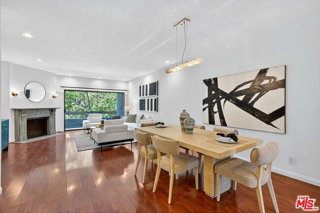 Foto del edificio - 1920 Pandora Ave