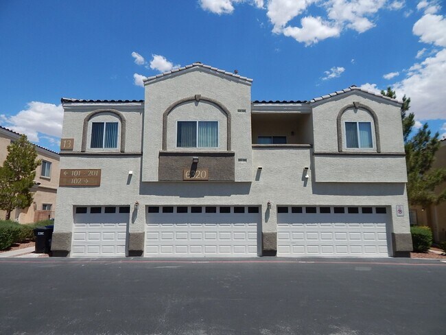 Building Photo - Nice 2 Bedroom Condo Available