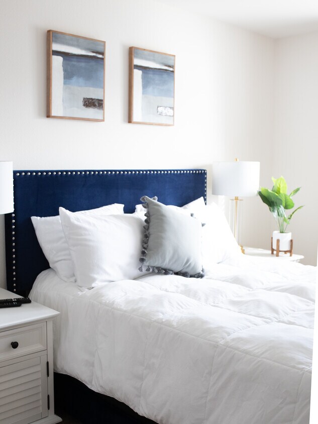 Foto del edificio - 330 Las Flores Dr