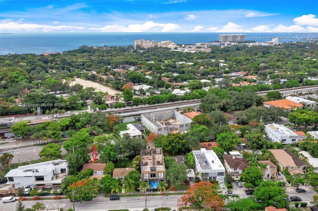 Foto principal - 3242 SW 1st Ave
