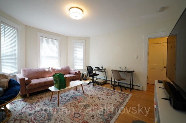 Foto del edificio - 319 Columbia St