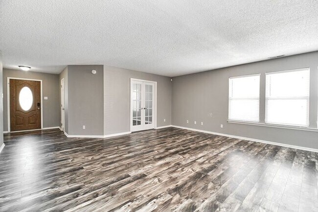Foto del edificio - Beautiful 3-Bedroom Home in Fishers