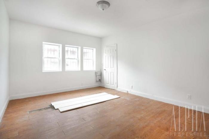 Primary Photo - 3 bedroom in FAR ROCKAWAY NY 11693