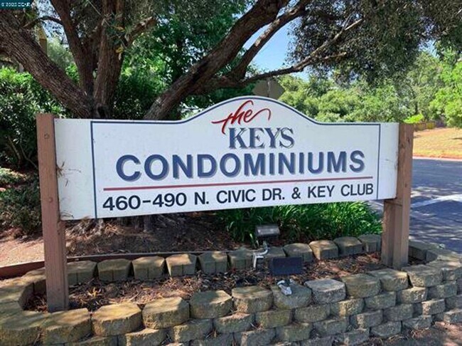 Foto del edificio - Great commute location close to downtown W...