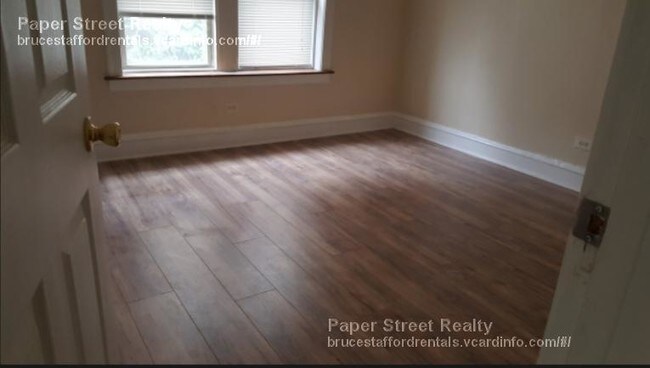 Building Photo - Section 8 Welcomed 8214-16 S Ingleside Ave