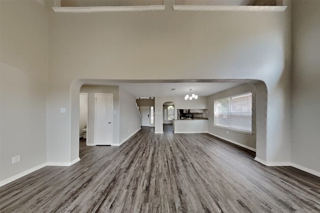 Building Photo - 22723 W Waterlake