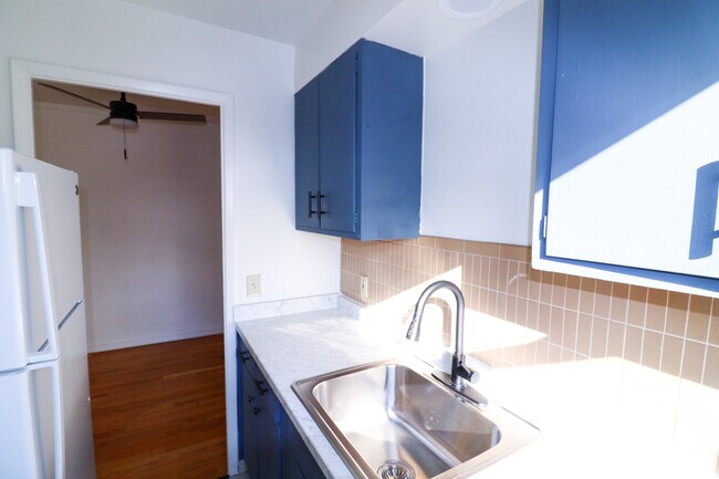 Foto del edificio - 1954 Rockland Ave