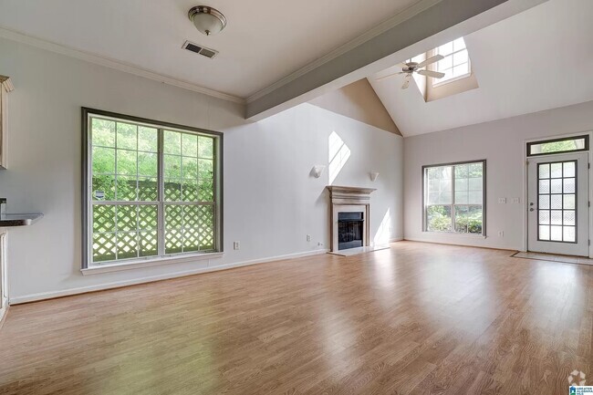 Building Photo - 1505 Savannah Park