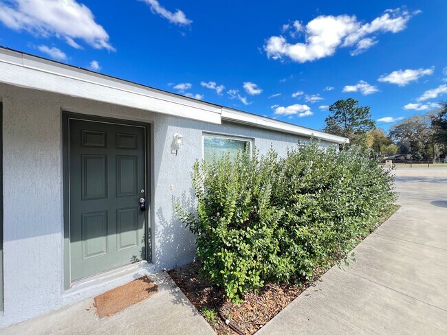 Building Photo - Charming 2-Bedroom, 2-Bathroom Rental in the Heart of Ocala!