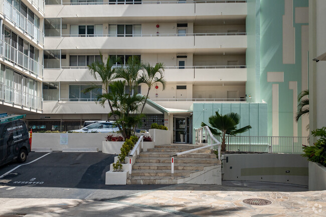 Building Photo - Kainalu Apartments