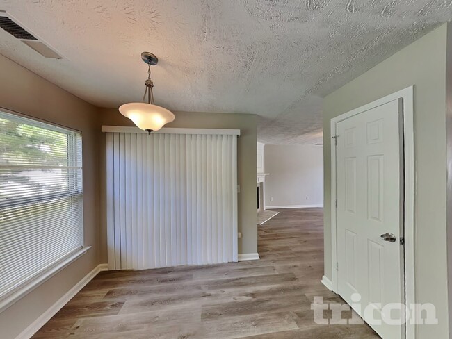 Building Photo - 5524 Somervale Ct