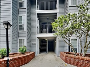 Building Photo - 417 Granville Ct