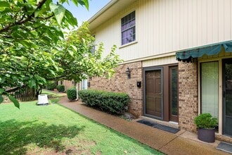 Building Photo - 2116 Hobbs Rd