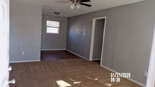 Building Photo - NICE HOME IN THE RIDGECREST AREA. PETS NEGOTIABLE WITH OWNERS APPROVAL