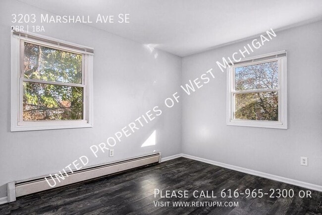 Building Photo - 3203 Marshall Ave SE