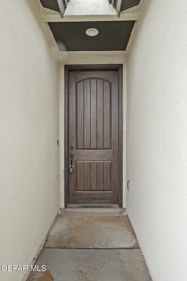 Foto del edificio - 15128 Design Ct