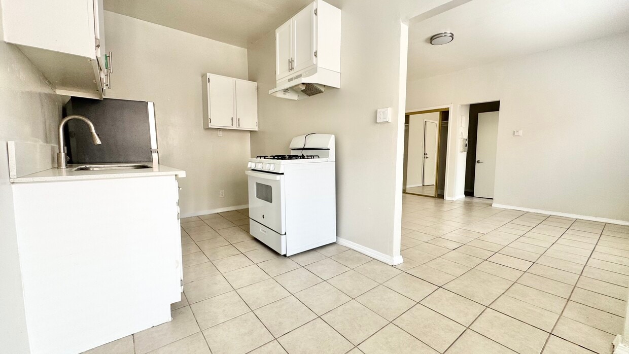 Foto principal - 5606 S Figueroa St