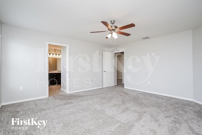 Building Photo - 3828 Sandhill Crane Dr
