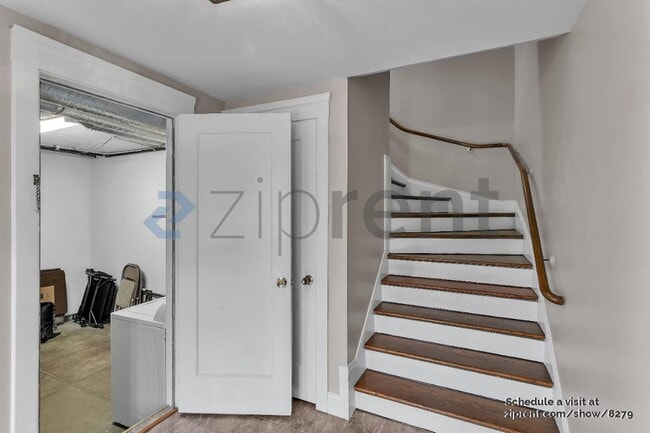 Building Photo - 1527 47th Ave