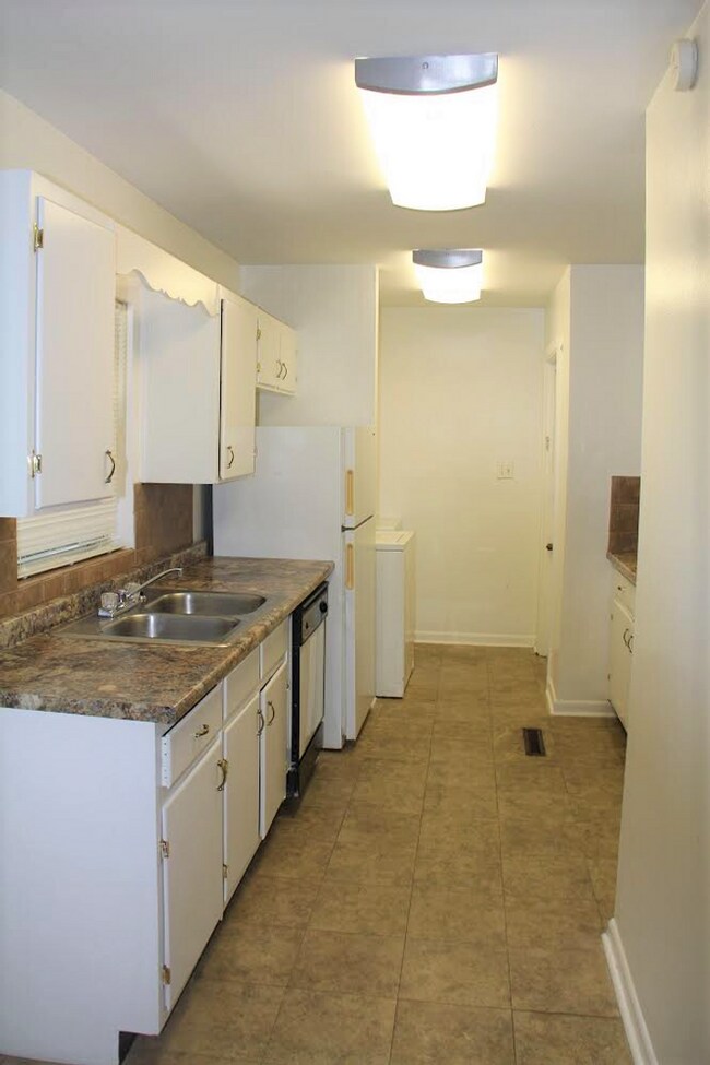 Foto del edificio - Why rent an apartment, when you can live i...