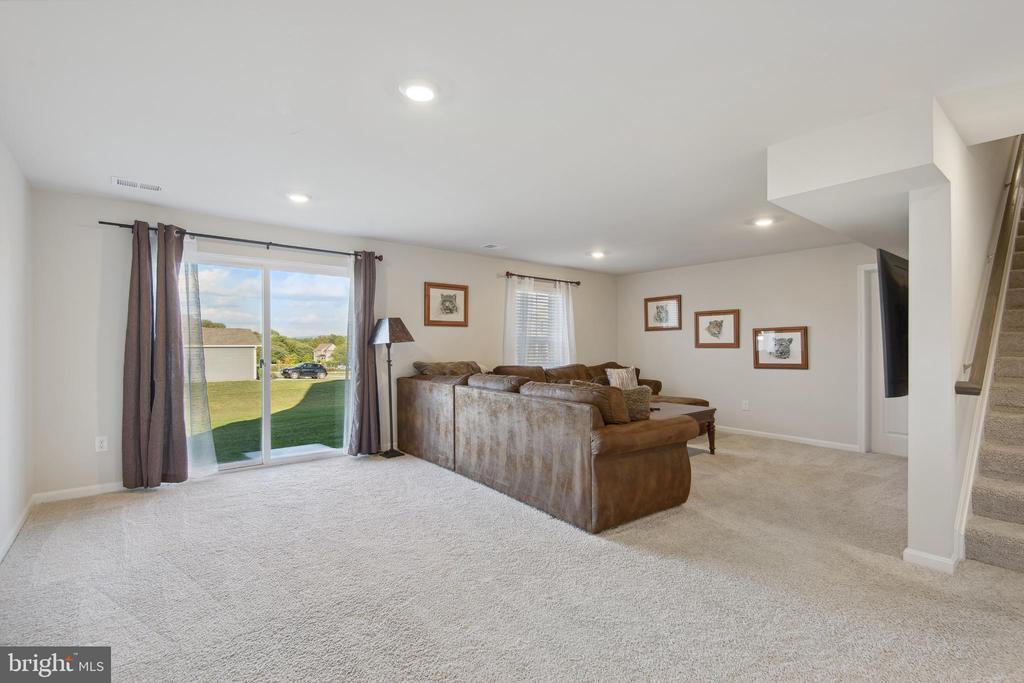 Foto principal - 68 Wilson Dr