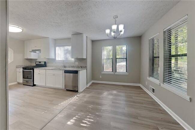 Foto del edificio - 2719 Valleyhill Dr