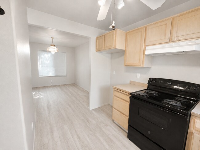 Building Photo - Comfort, Quiet, & Convenience Near St. Charles