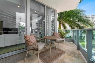Building Photo - 1331 Brickell Bay Dr