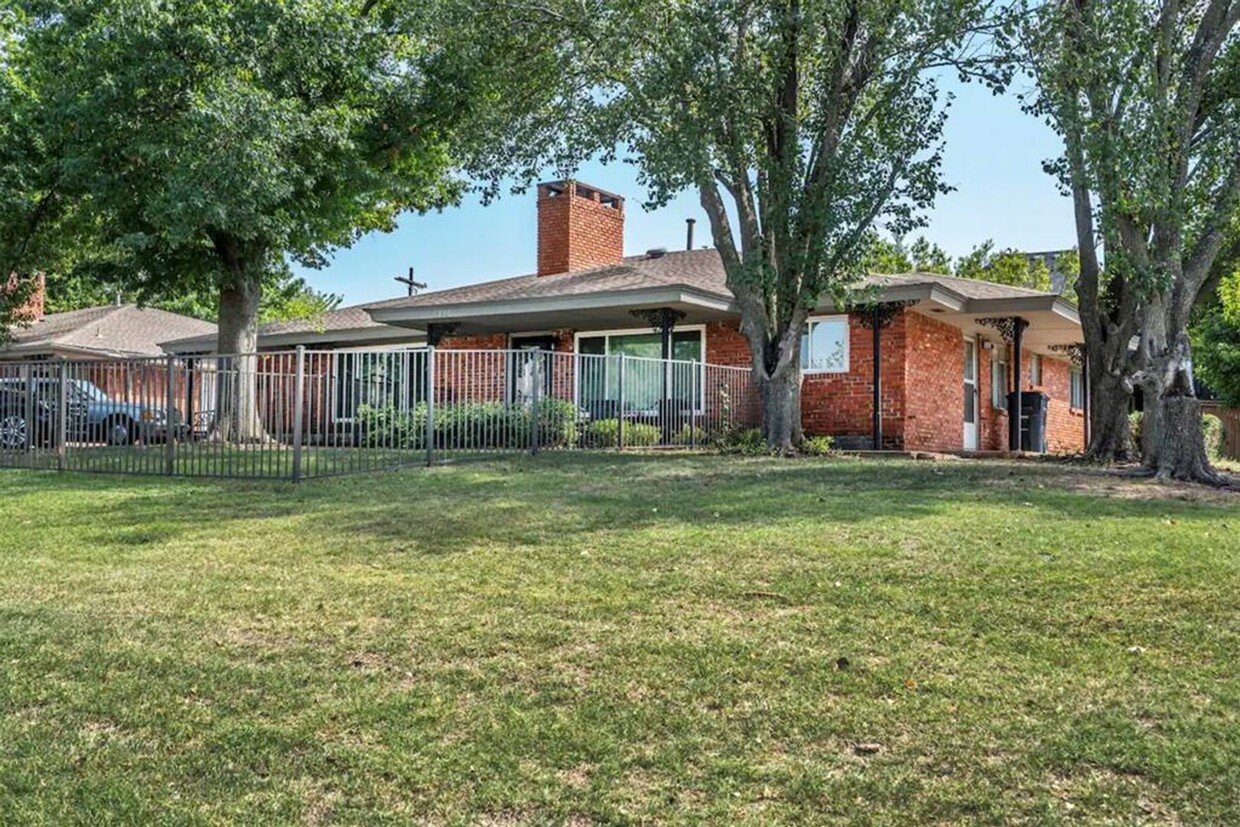 Primary Photo - Duplex for rent in heart of OKC + Fully Fu...