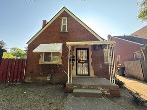 Building Photo - 8594 Roselawn St