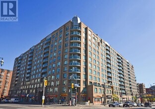Building Photo - 109-109 Front St E