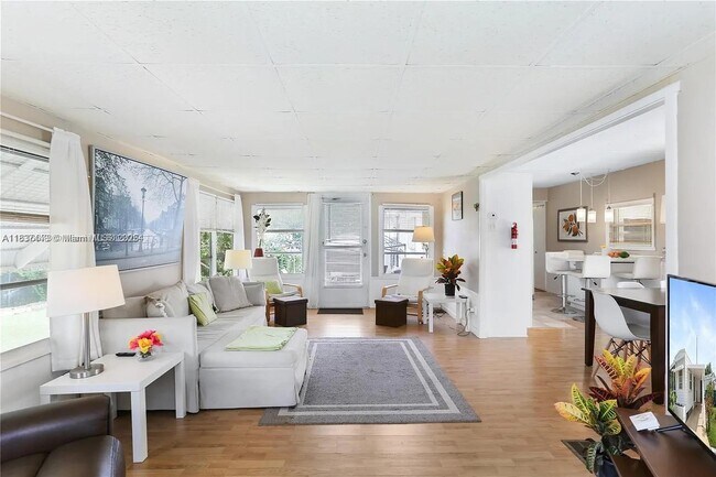 Foto del edificio - 8616 SW 16th Pl