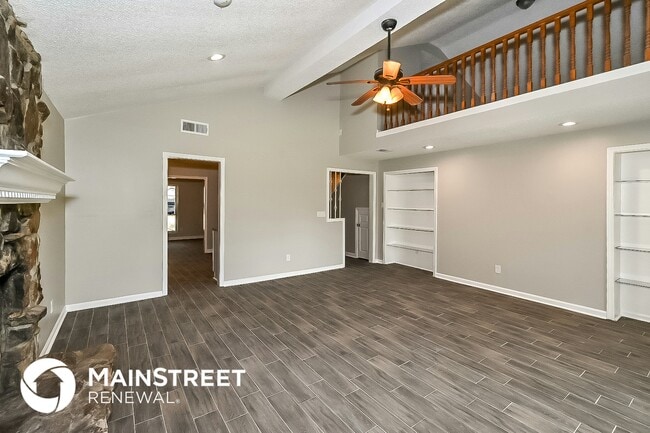 Building Photo - 2895 Devon Cir