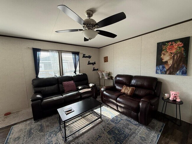 Foto del edificio - 3211 Windy Shelf Bnd