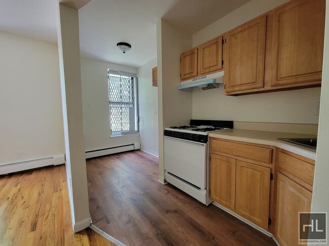 Building Photo - 62 Stuyvesant Ave